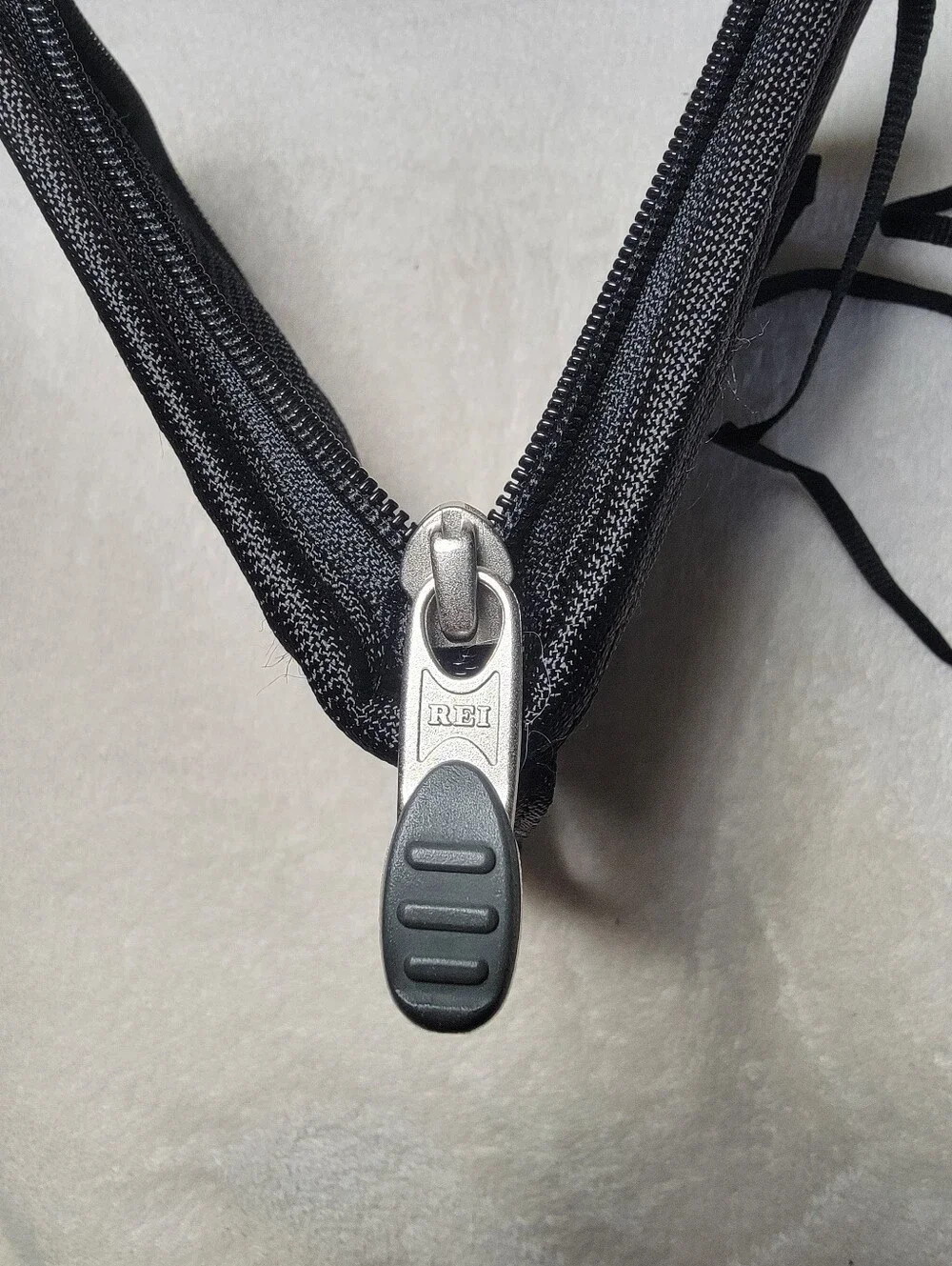 REI Zip Crossbody Wallet